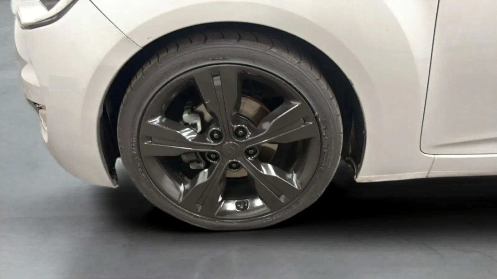 Hyundai Veloster photo 29