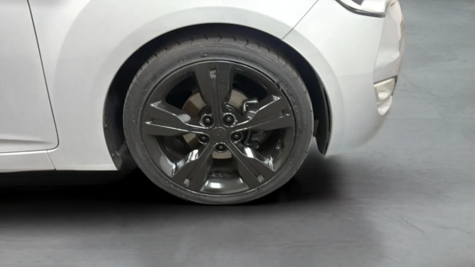 Hyundai Veloster photo 26