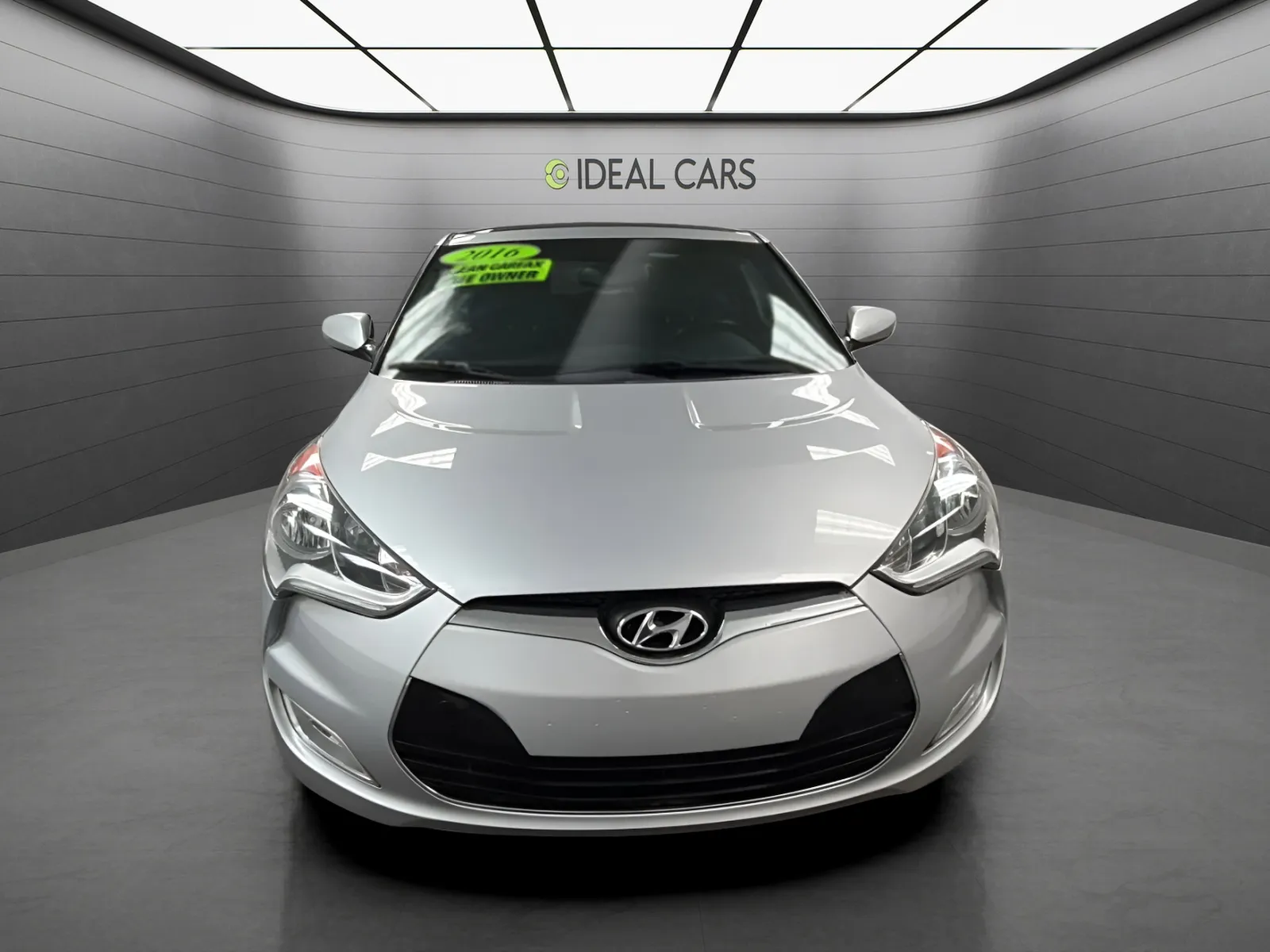 Hyundai Veloster photo 2