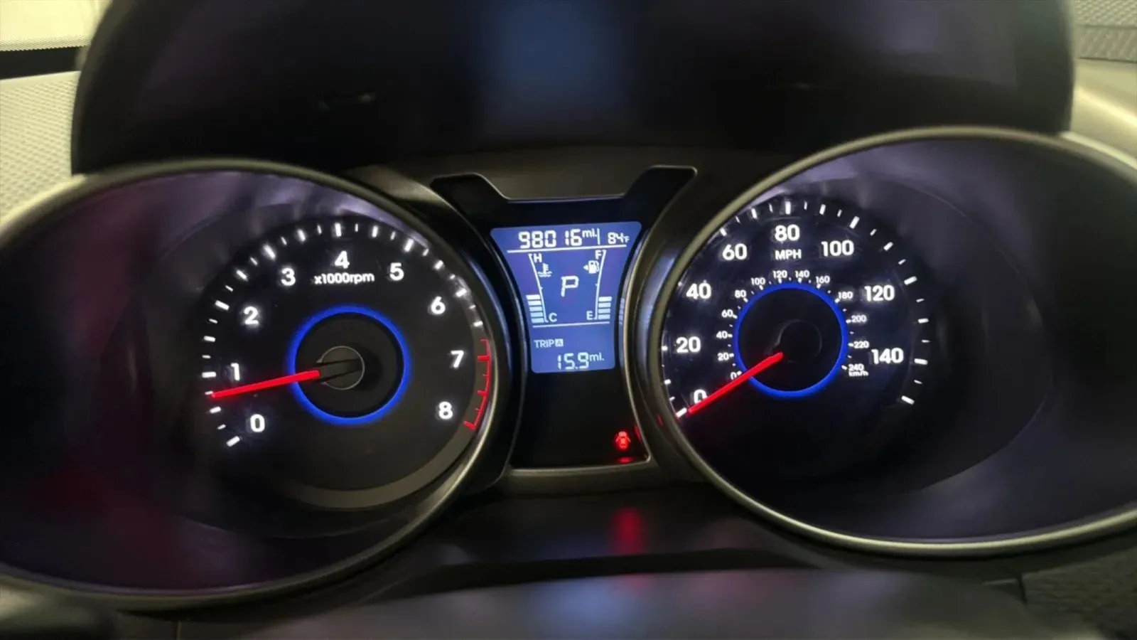 Hyundai Veloster photo 11