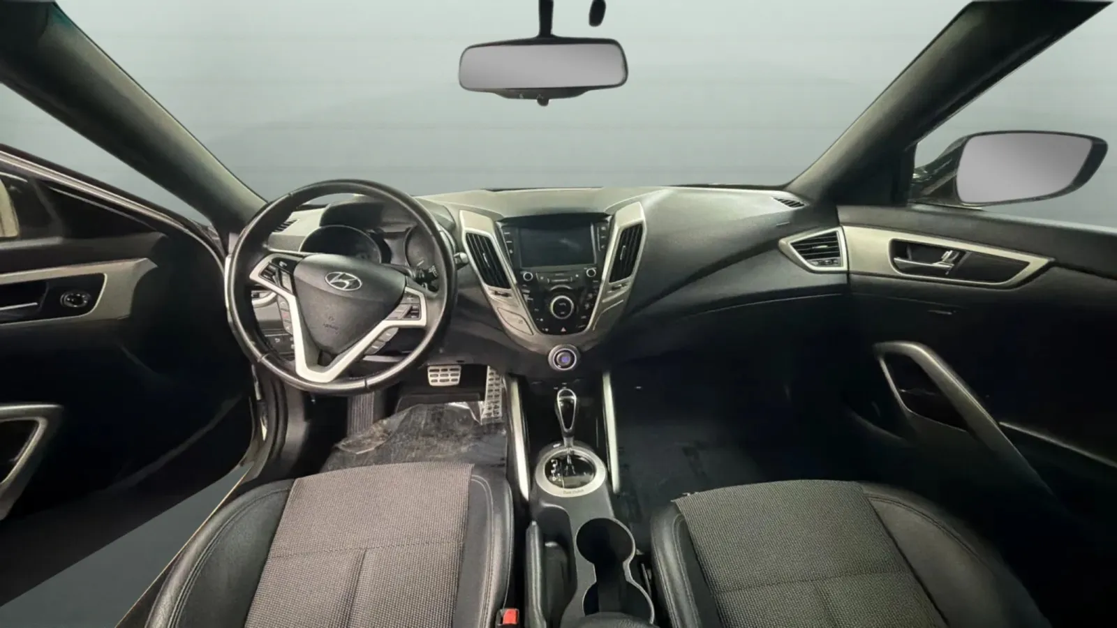 Hyundai Veloster photo 9