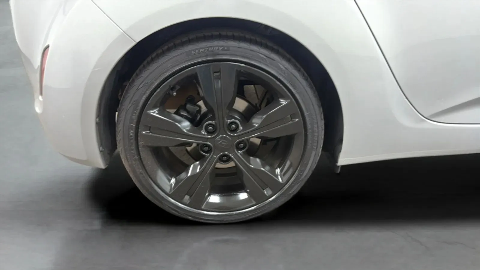 Hyundai Veloster photo 27