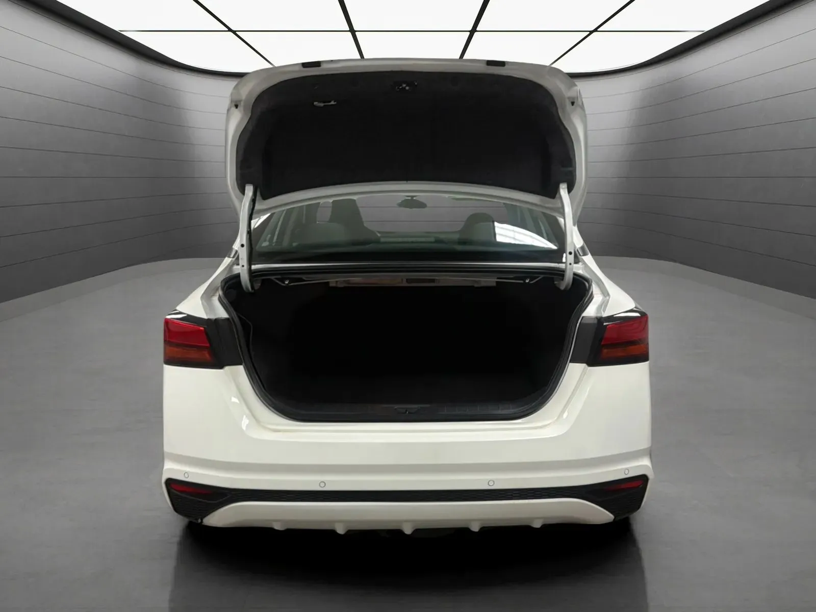Nissan Altima photo 9