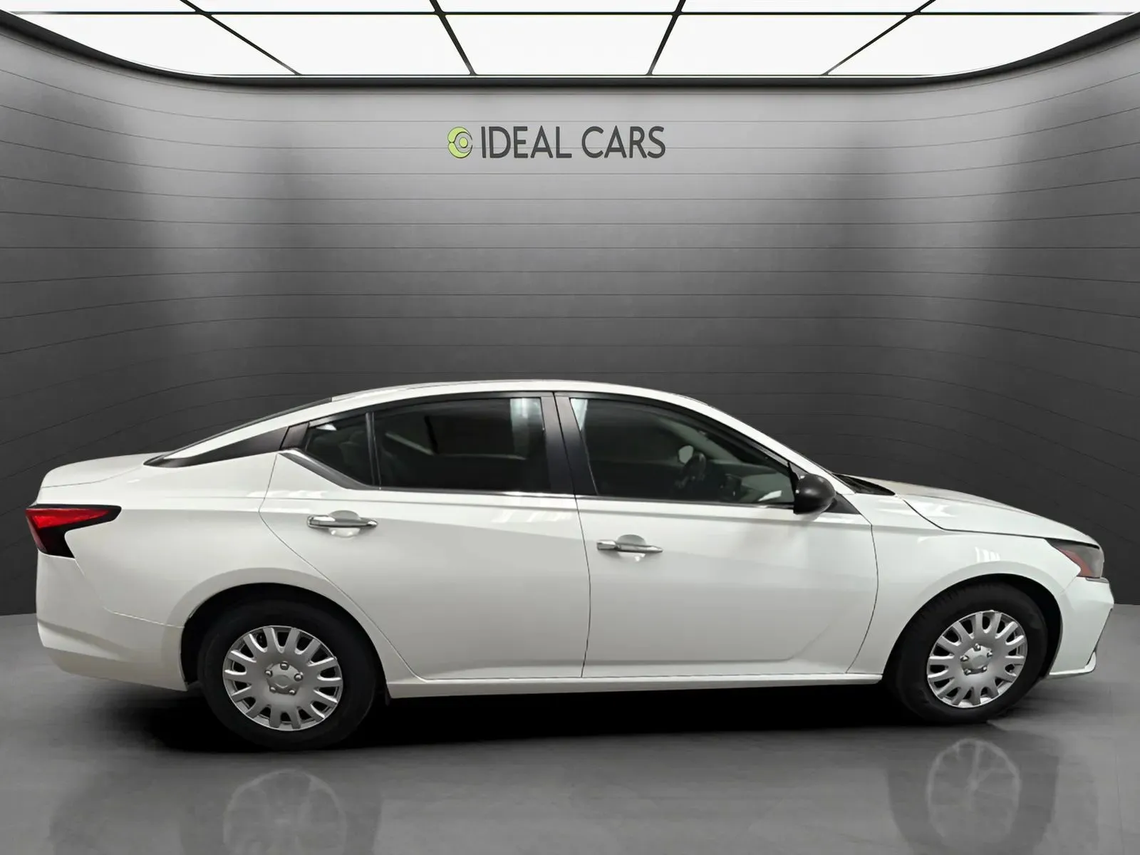 Nissan Altima photo 4