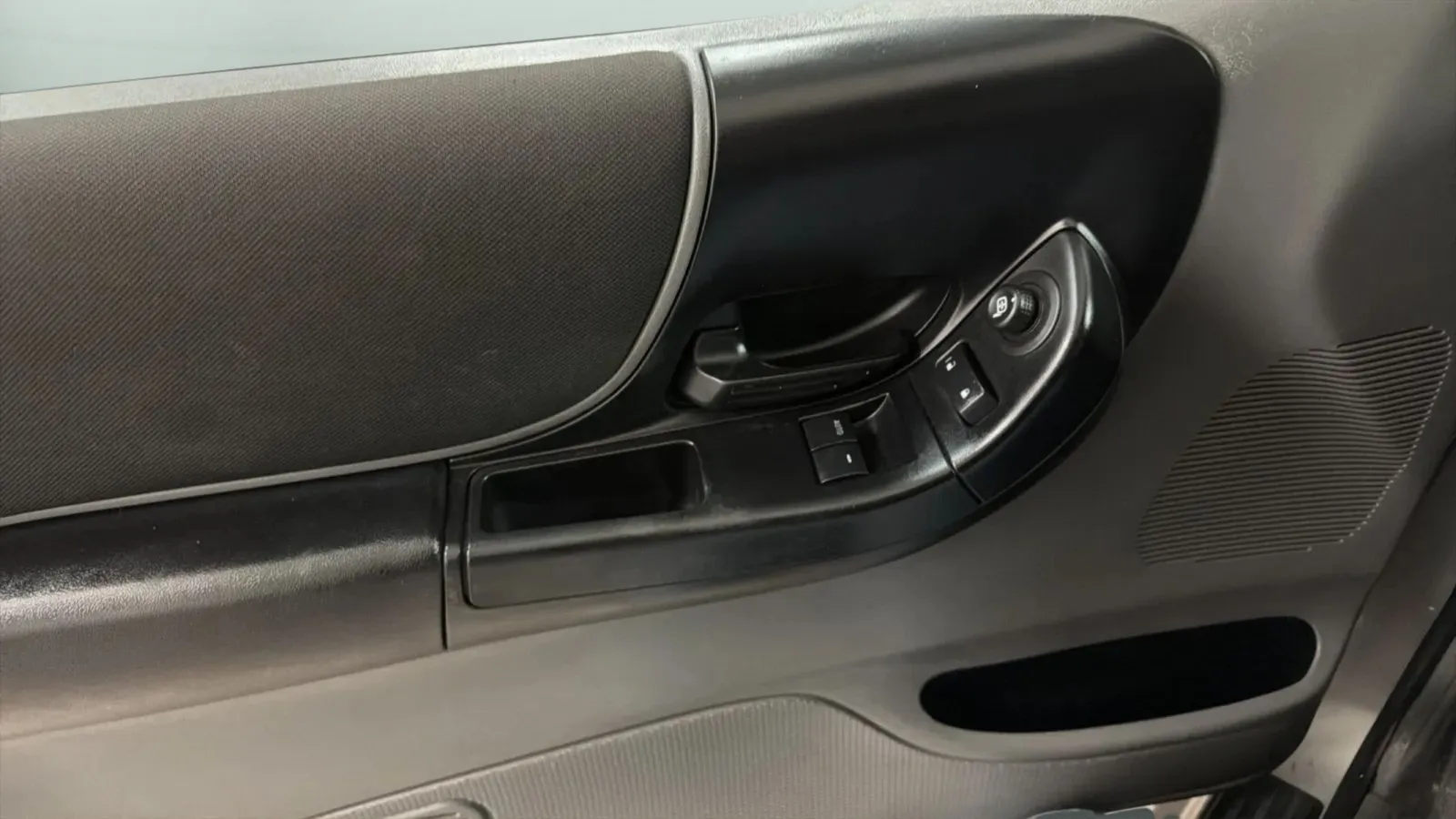 Ford Ranger photo 16