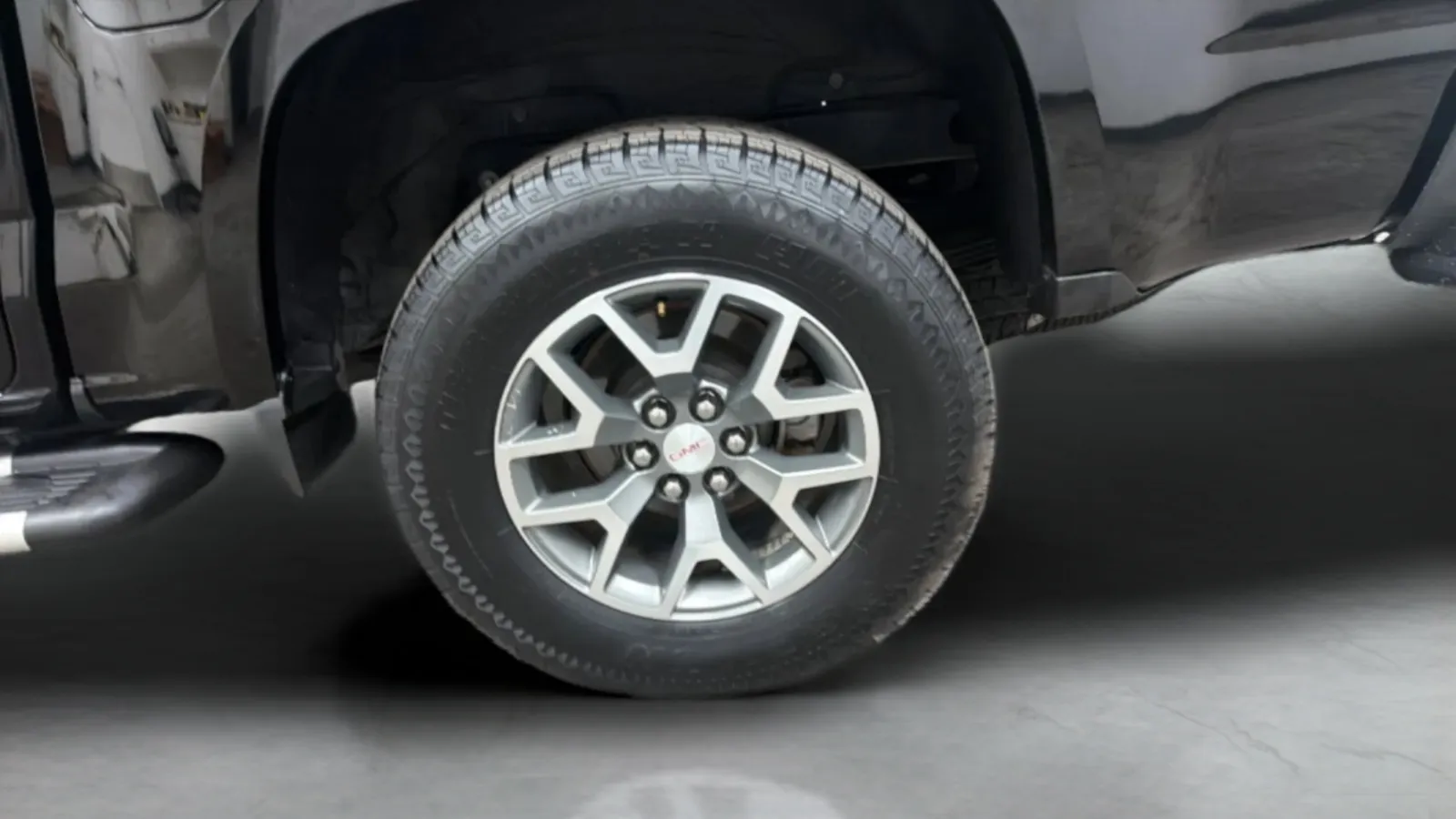 GMC Canyon photo 27
