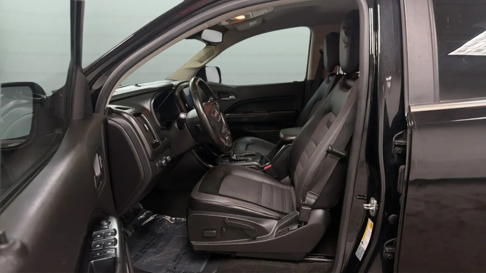GMC Canyon photo 20