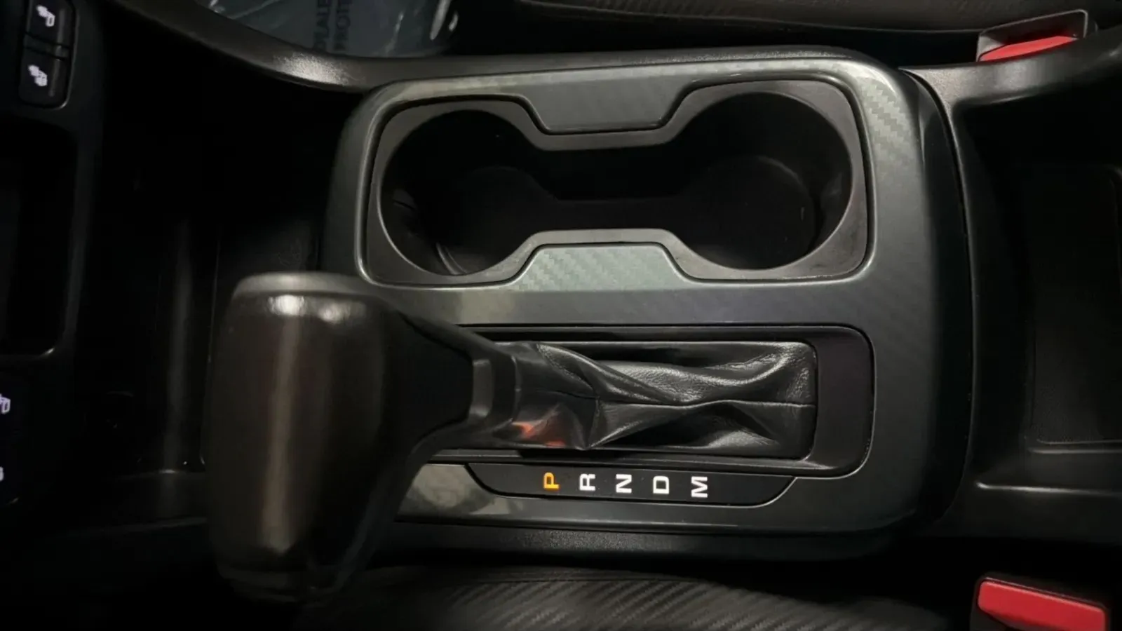 GMC Canyon photo 12
