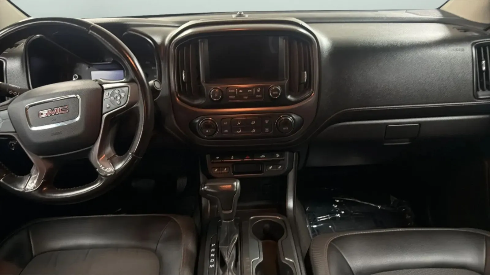 GMC Canyon photo 15