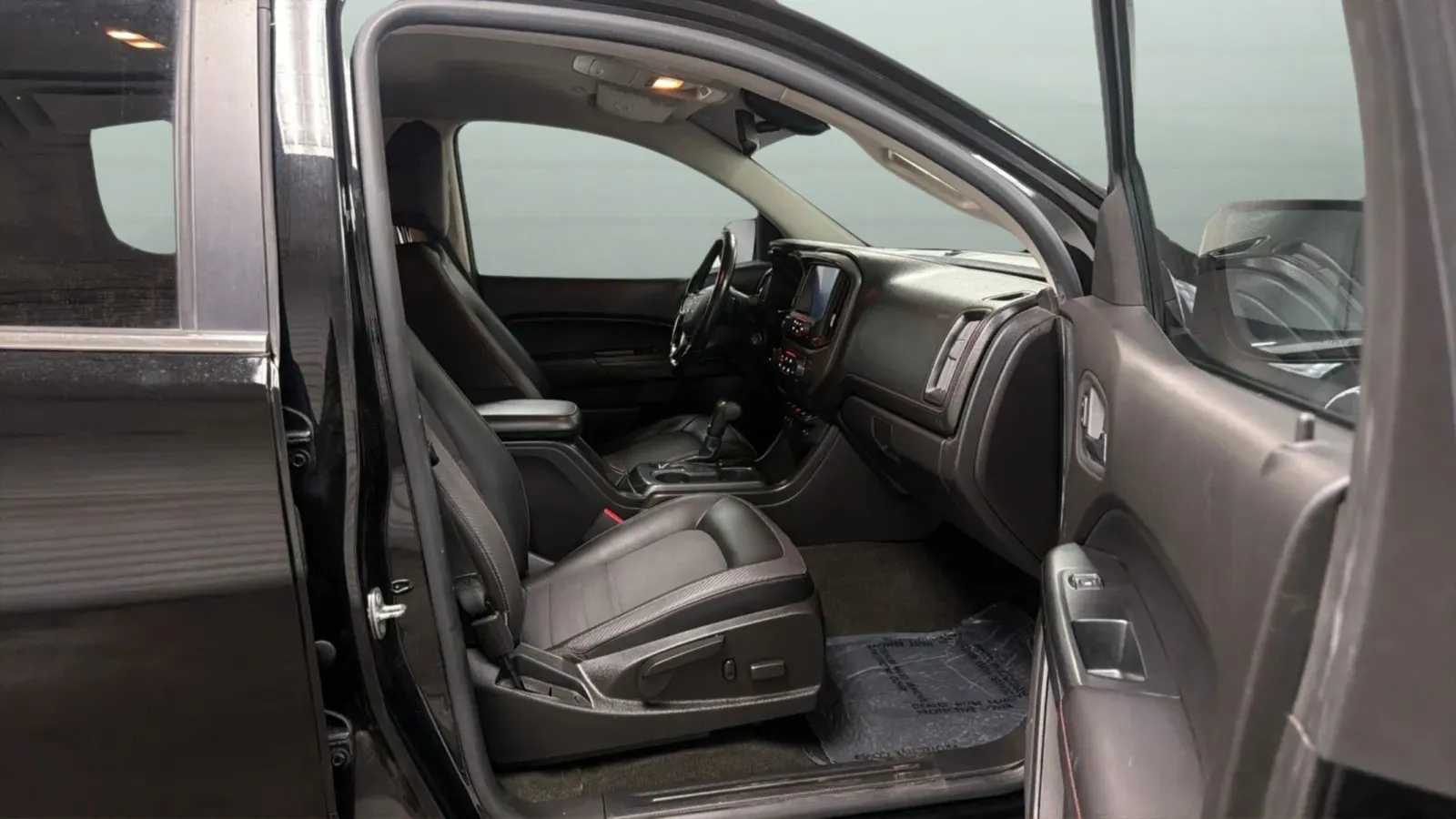 GMC Canyon photo 21