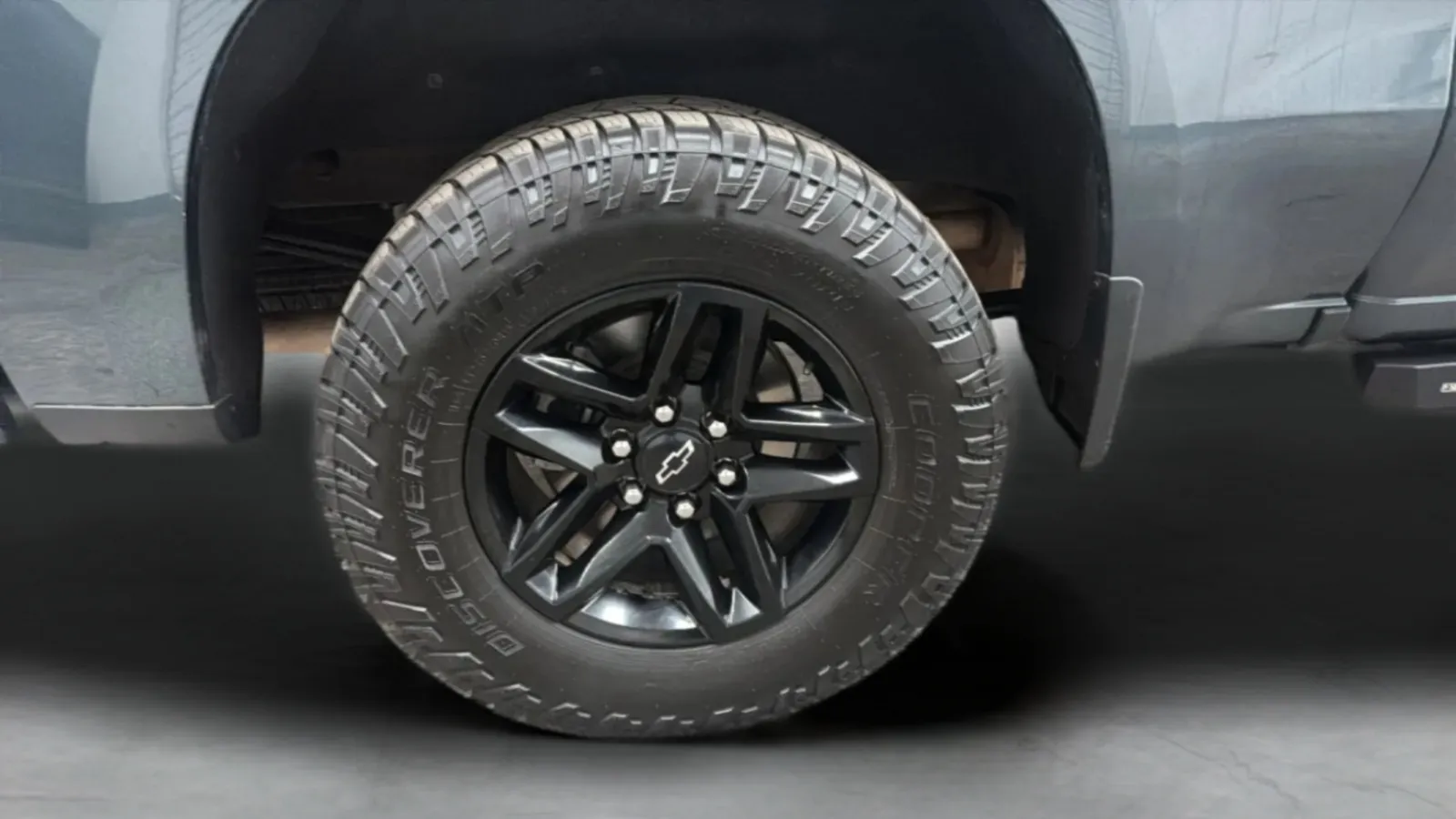 Chevrolet Silverado photo 27