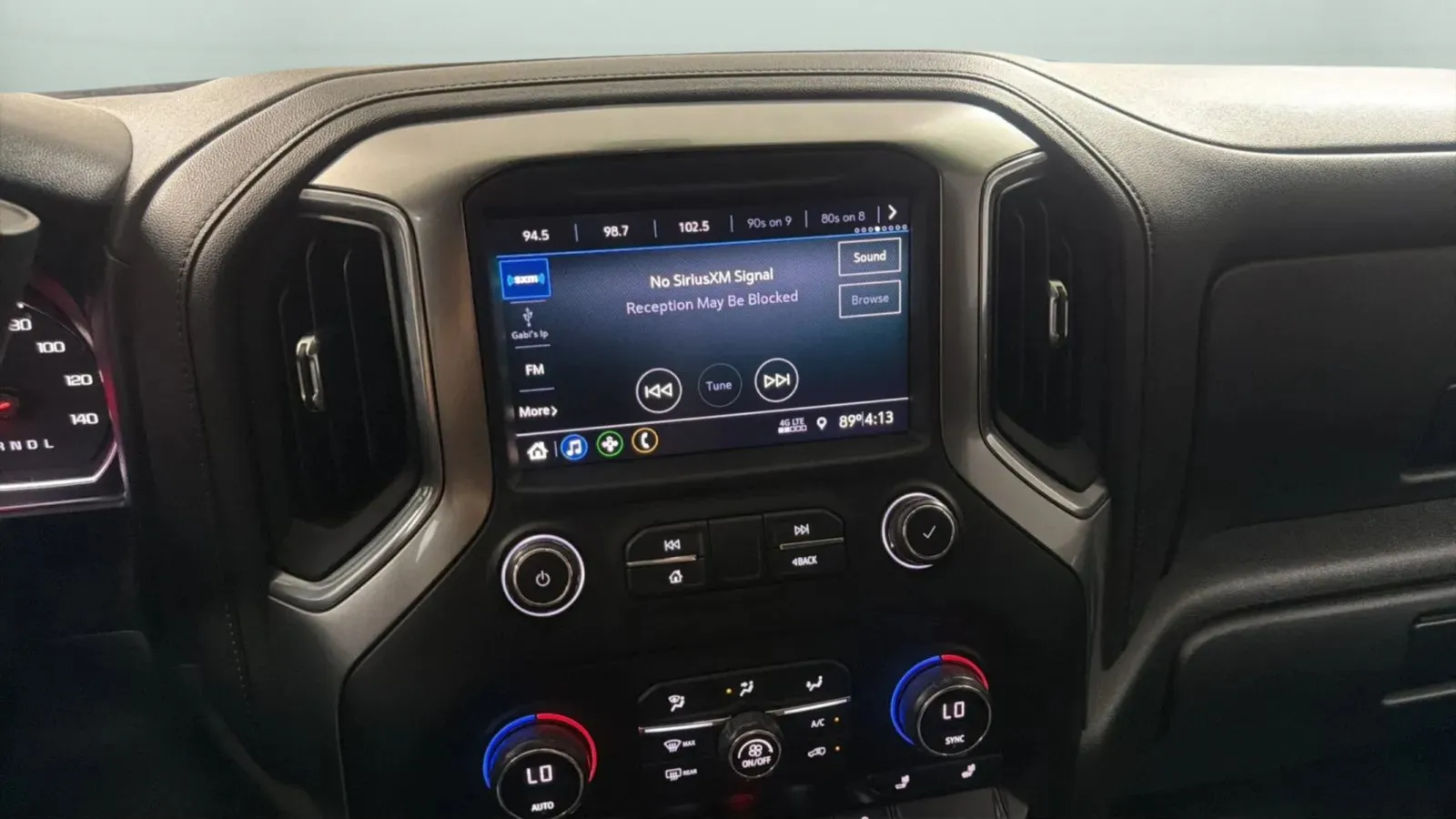 Chevrolet Silverado photo 13