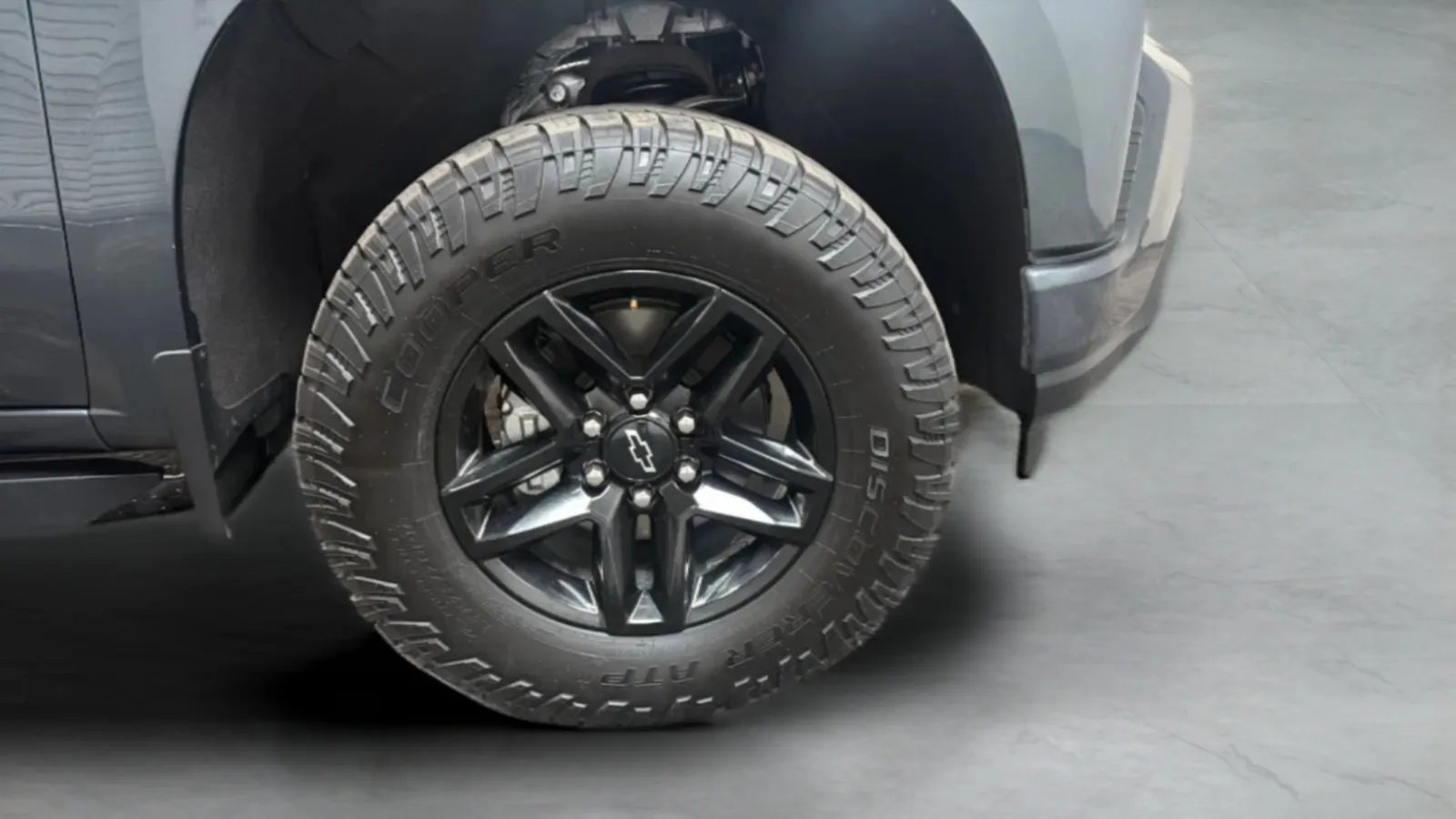 Chevrolet Silverado photo 26