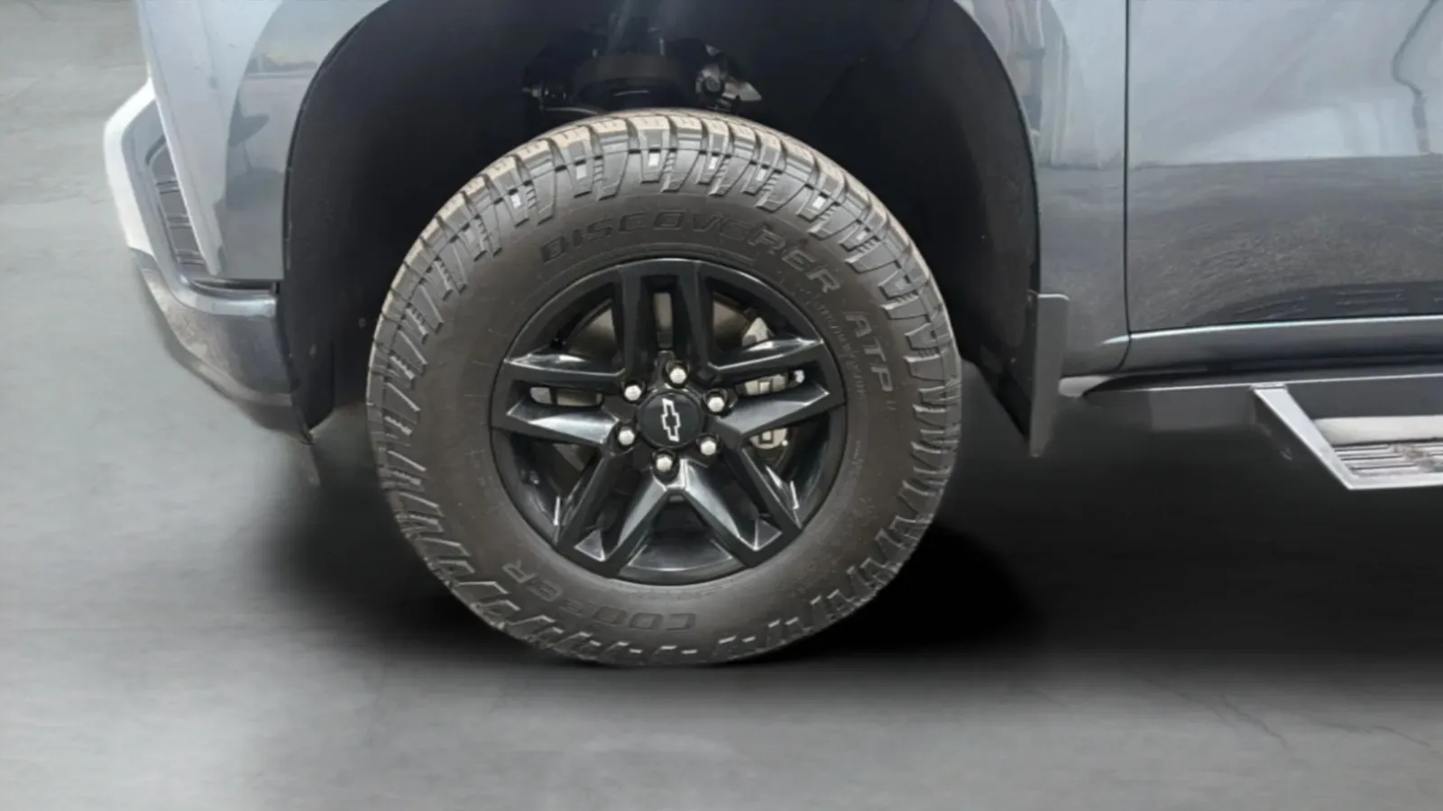 Chevrolet Silverado photo 29
