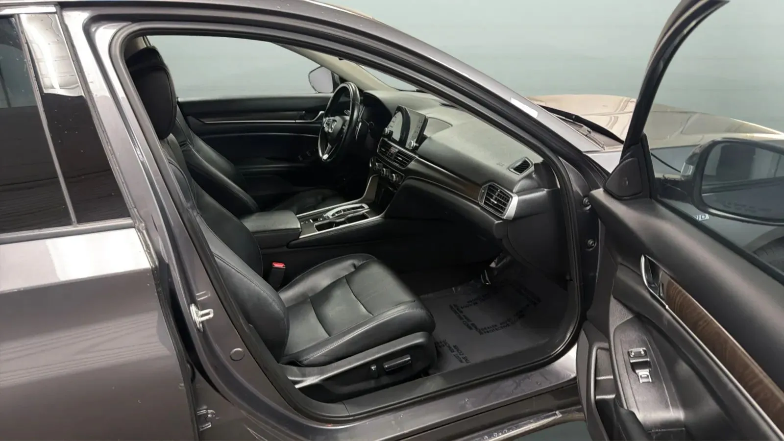 Honda Accord photo 20