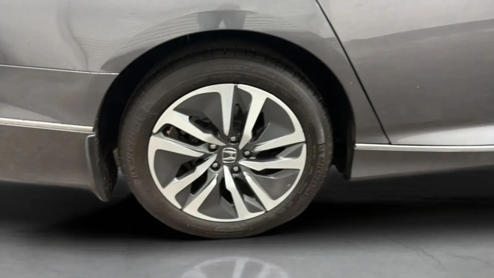 Honda Accord photo 28