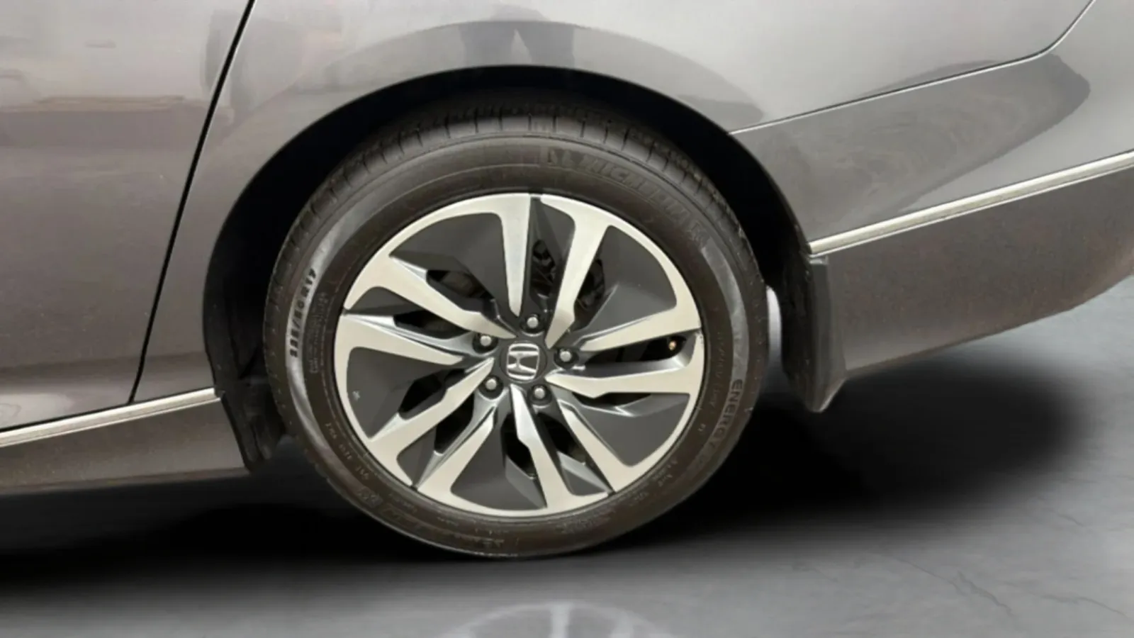 Honda Accord photo 29