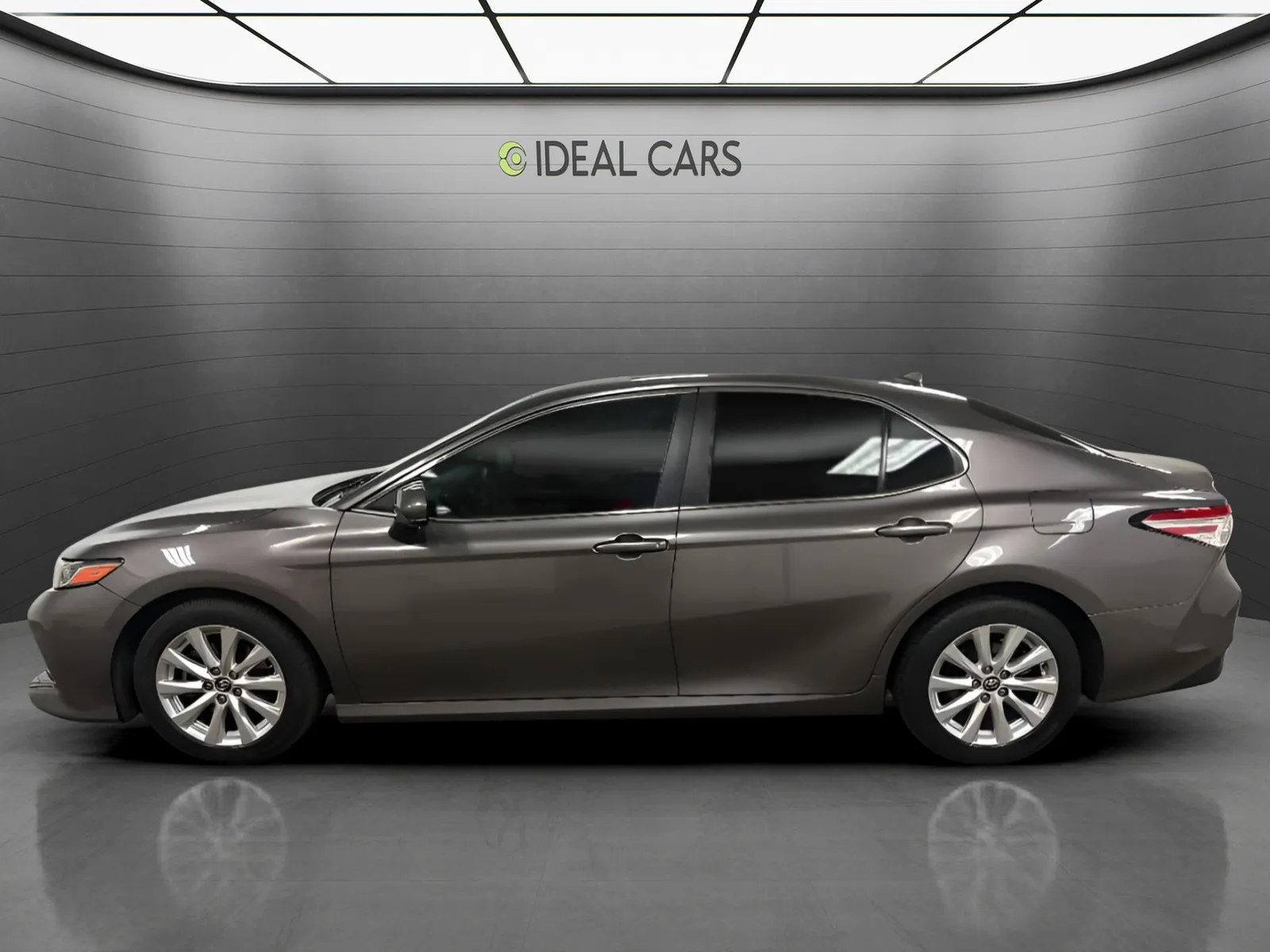 Toyota Camry photo 8