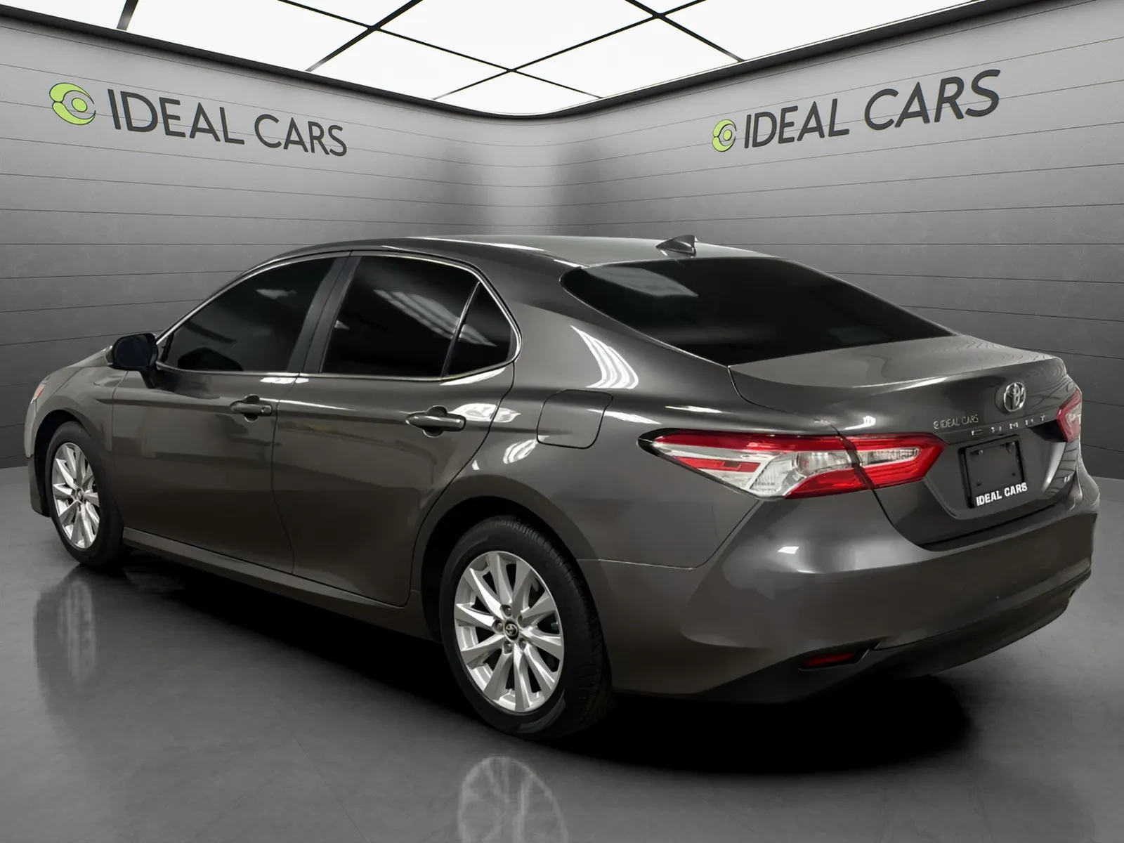 Toyota Camry photo 7