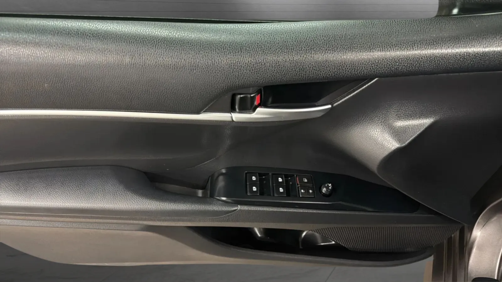 Toyota Camry photo 16