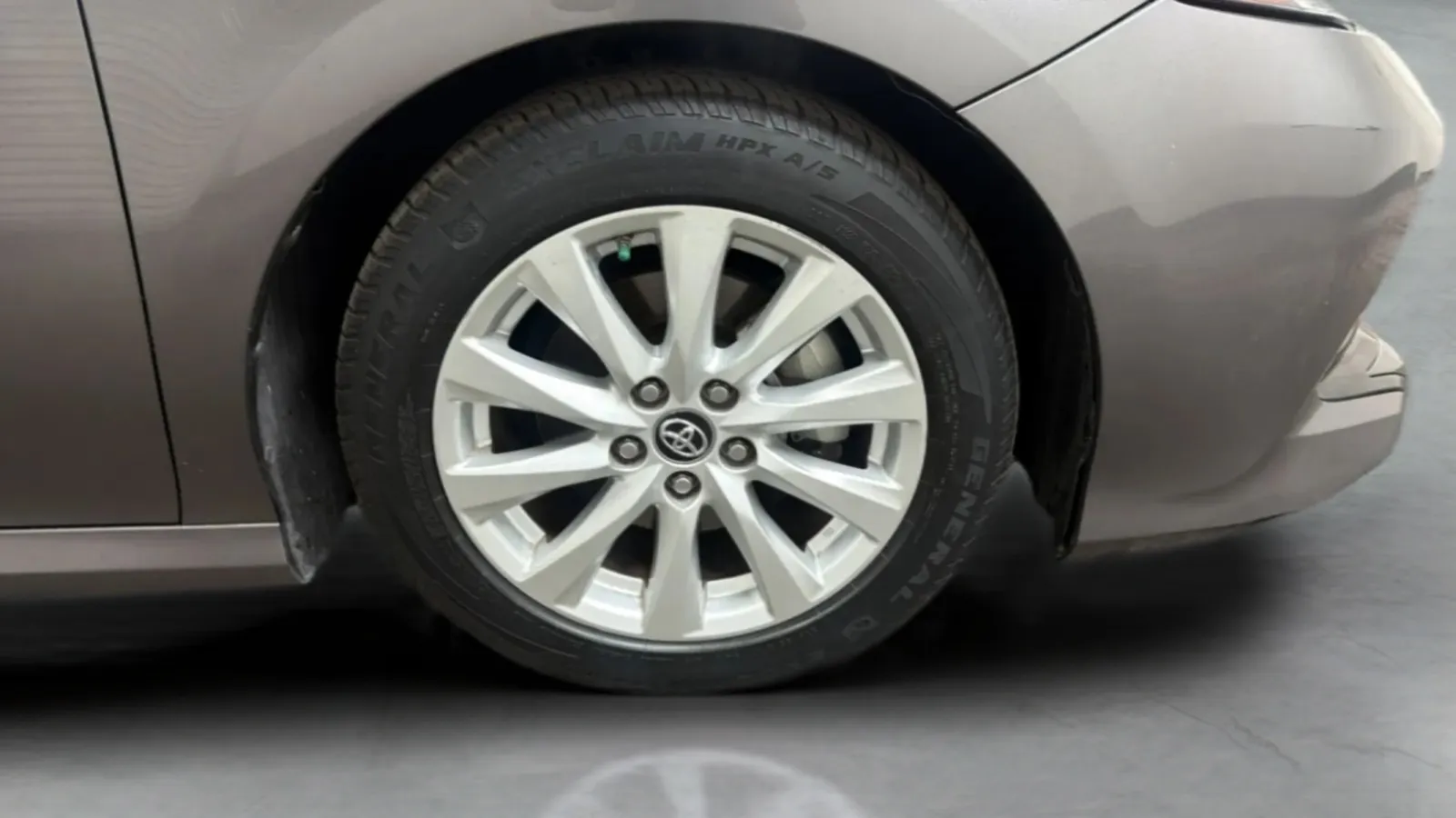 Toyota Camry photo 25
