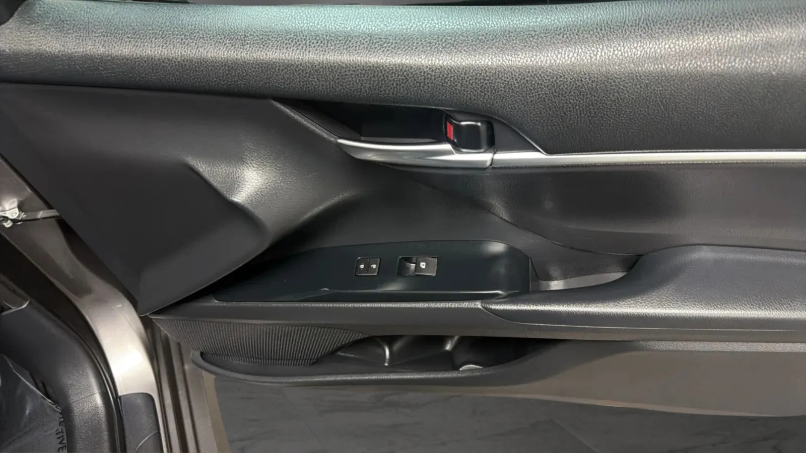 Toyota Camry photo 17