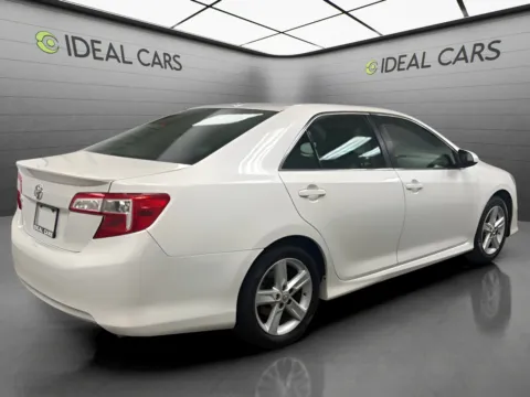 More photos of 2014 Toyota Camry SE at Ideal Cars - Apache Junction, AZ