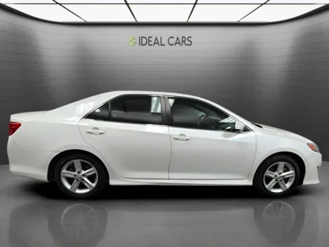 More photos of 2014 Toyota Camry SE at Ideal Cars - Apache Junction, AZ