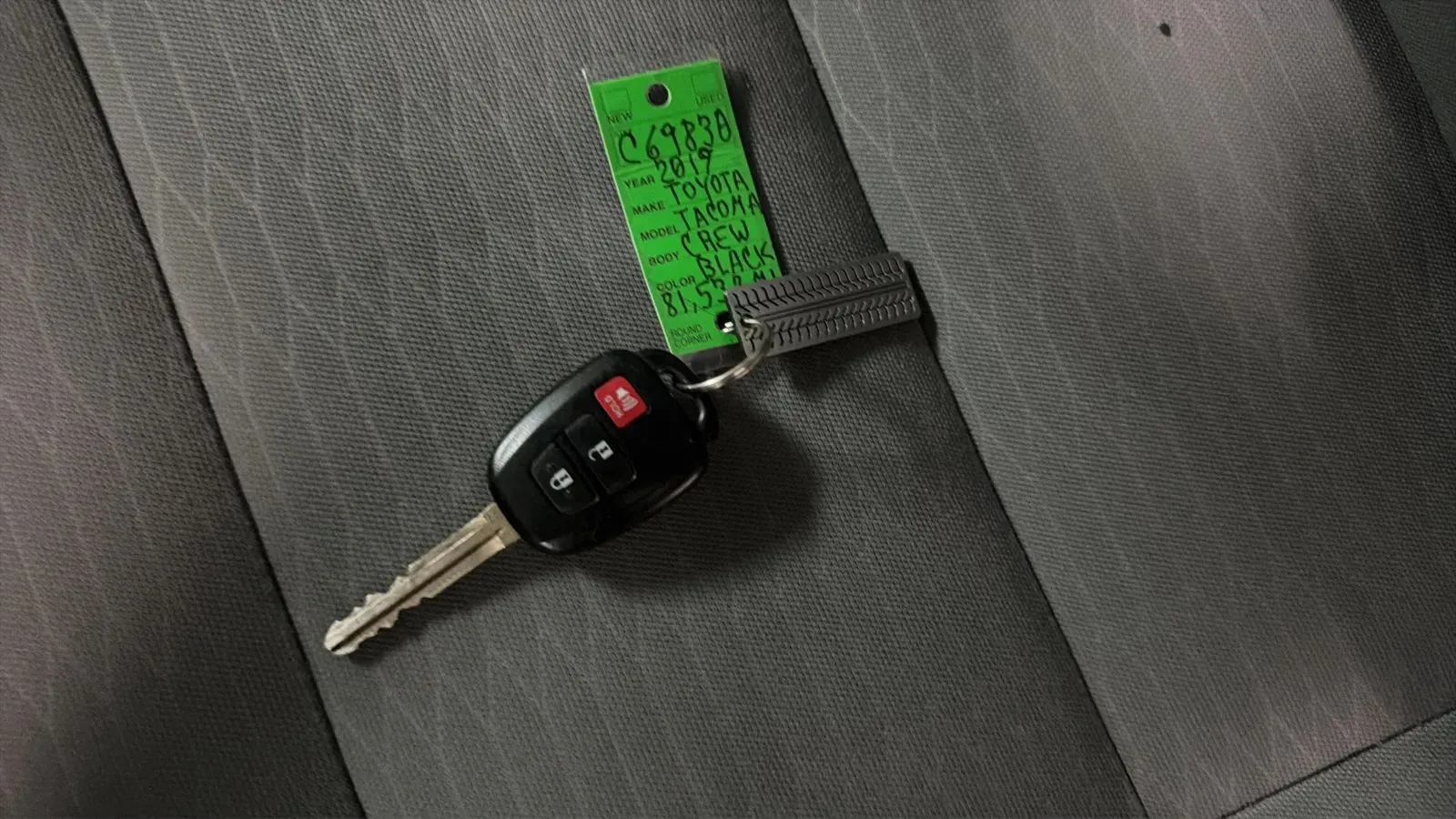 Toyota Tacoma photo 29