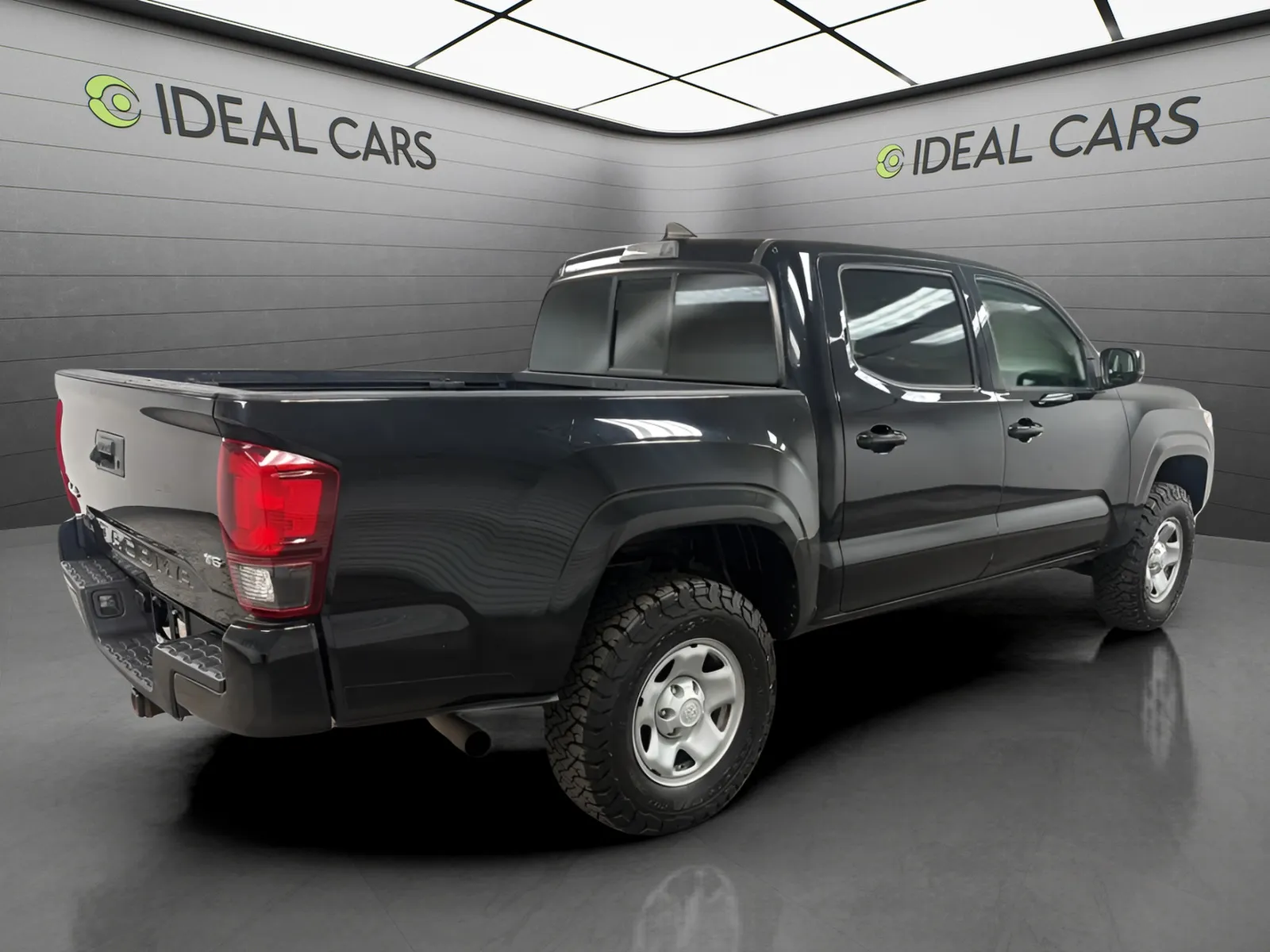 Toyota Tacoma photo 5