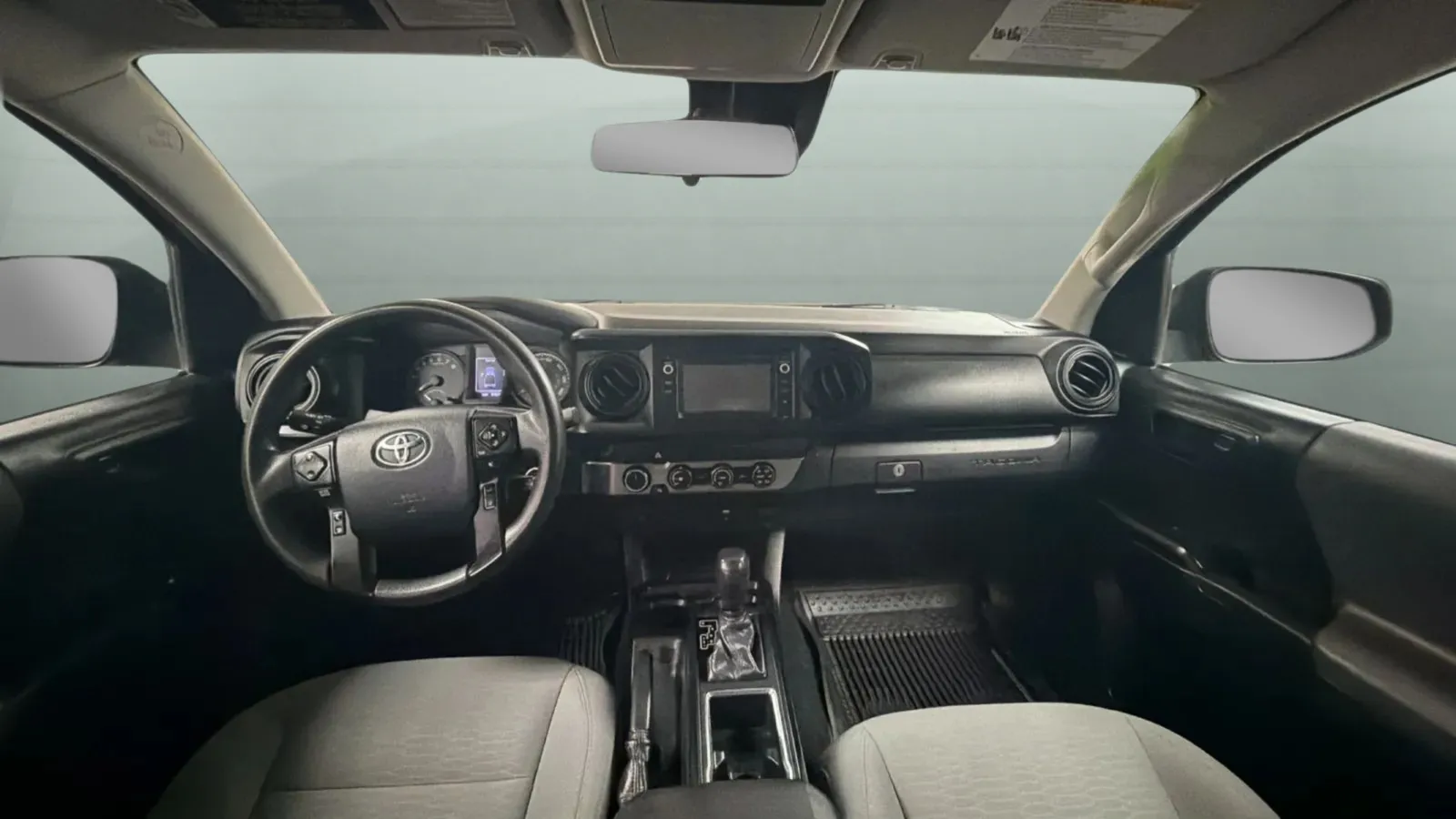 Toyota Tacoma photo 9