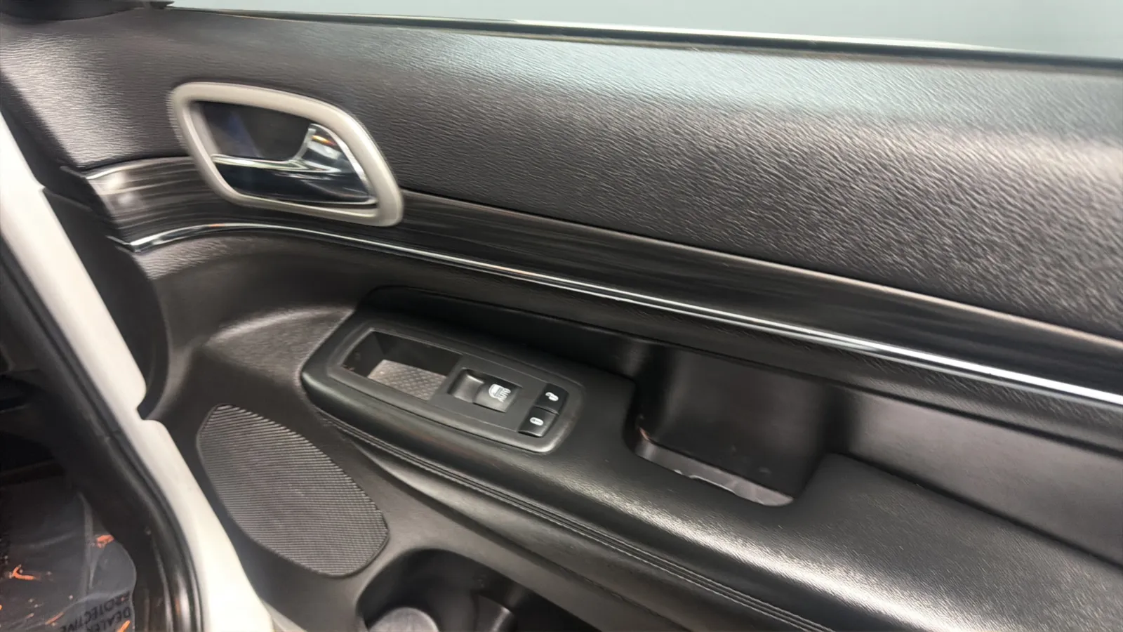 Jeep Grand Cherokee photo 19