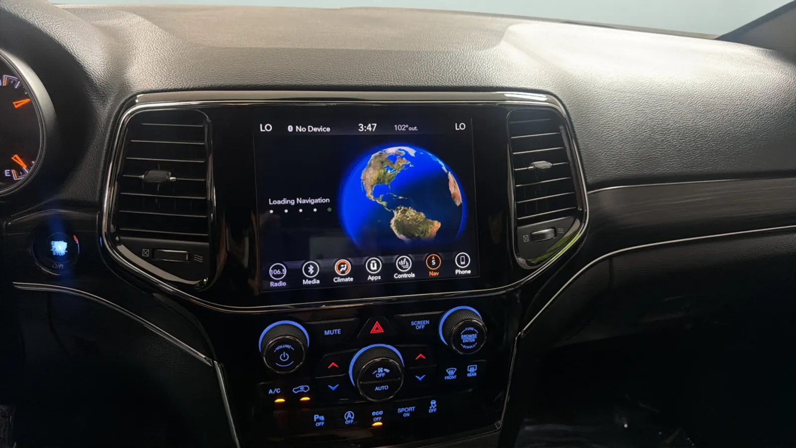 Jeep Grand Cherokee photo 13