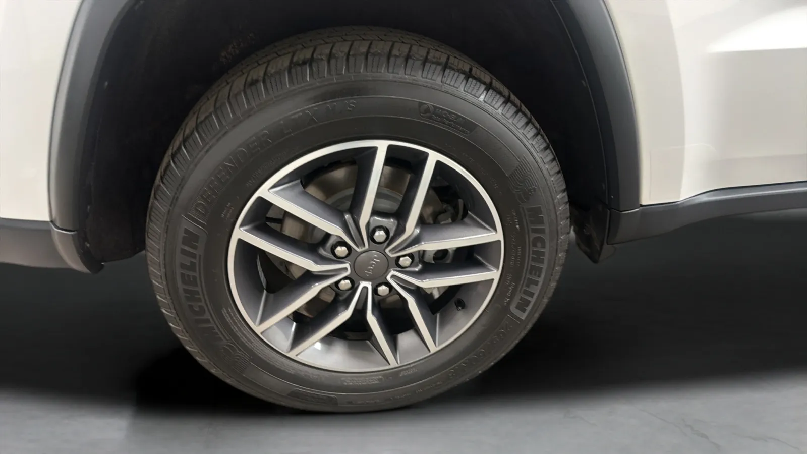 Jeep Grand Cherokee photo 28