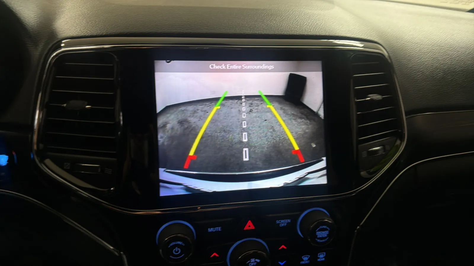 Jeep Grand Cherokee photo 14