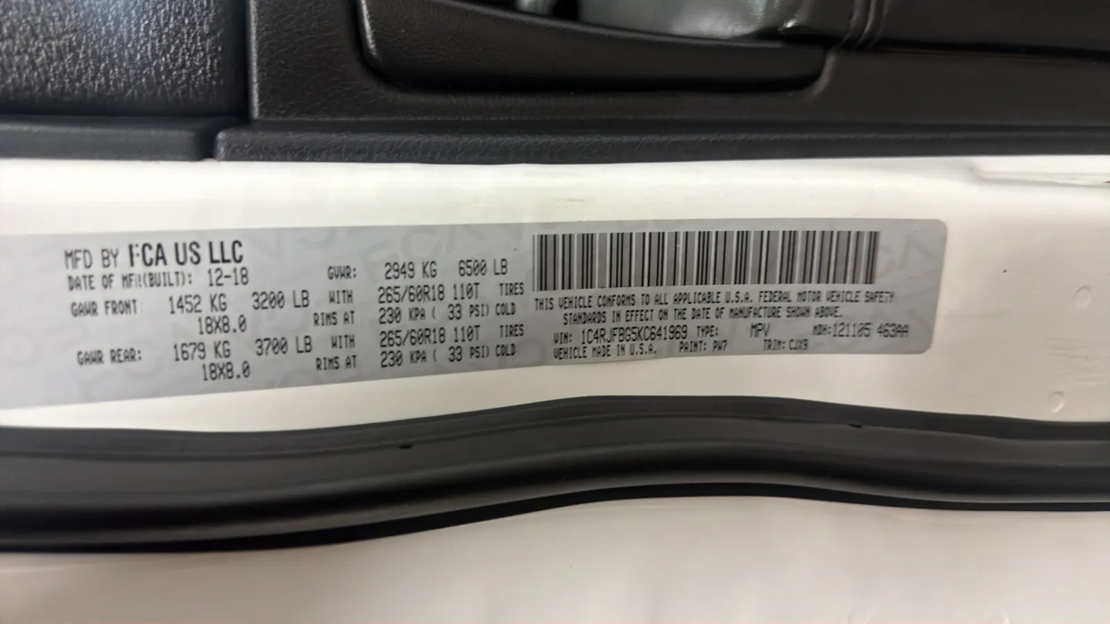 Jeep Grand Cherokee photo 26