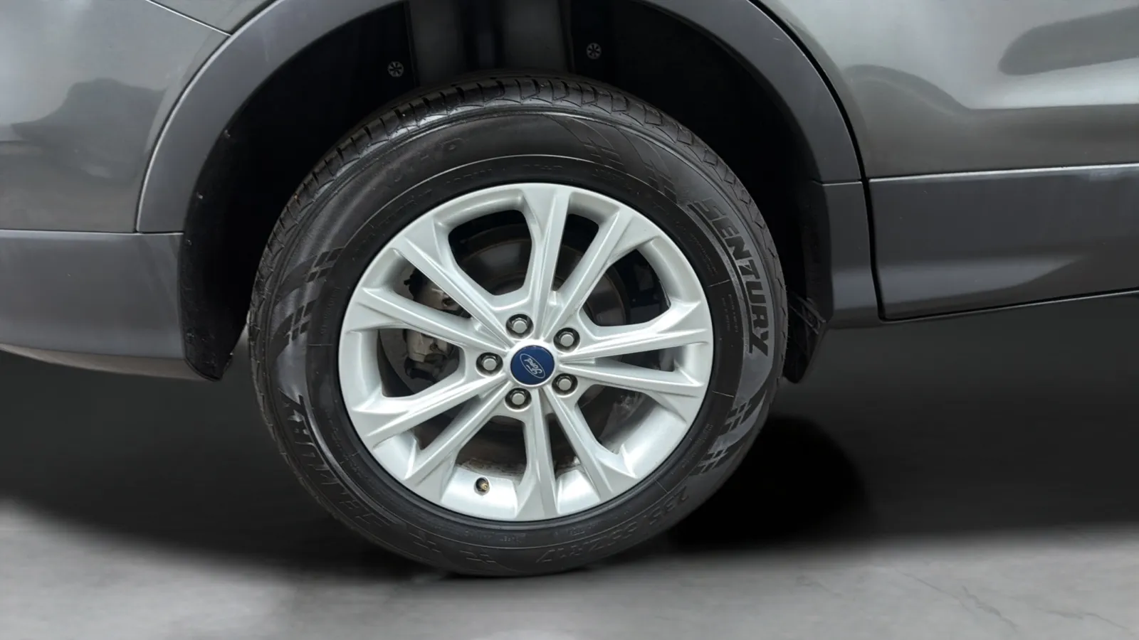 Ford Escape photo 26