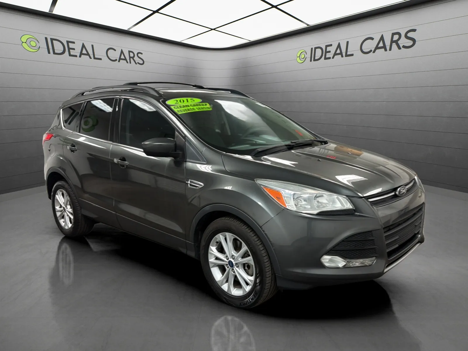 Ford Escape photo 3