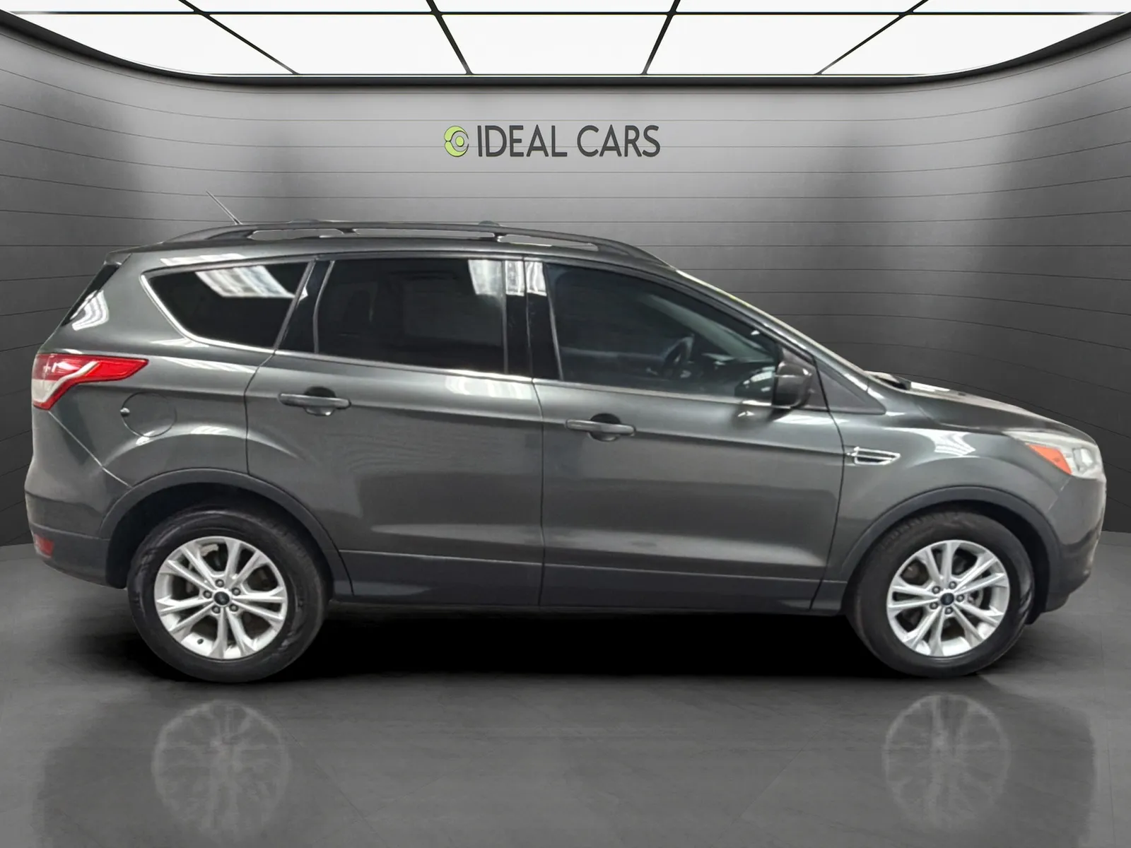 Ford Escape photo 4