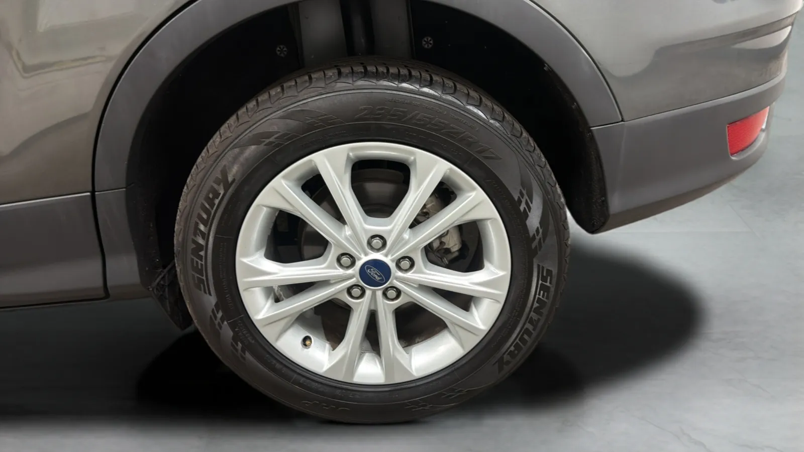 Ford Escape photo 27