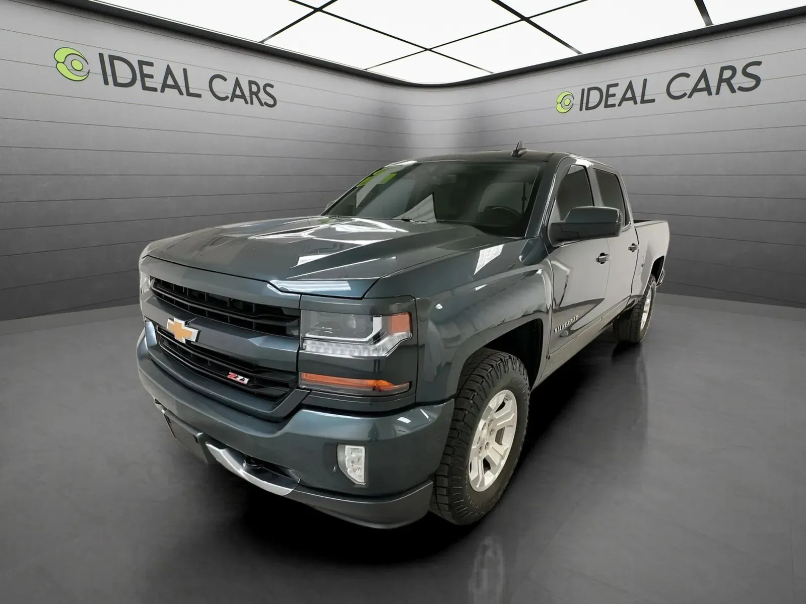 Gray 2018 Chevrolet Silverado 1500 4WD LT for sale in Mesa, AZ