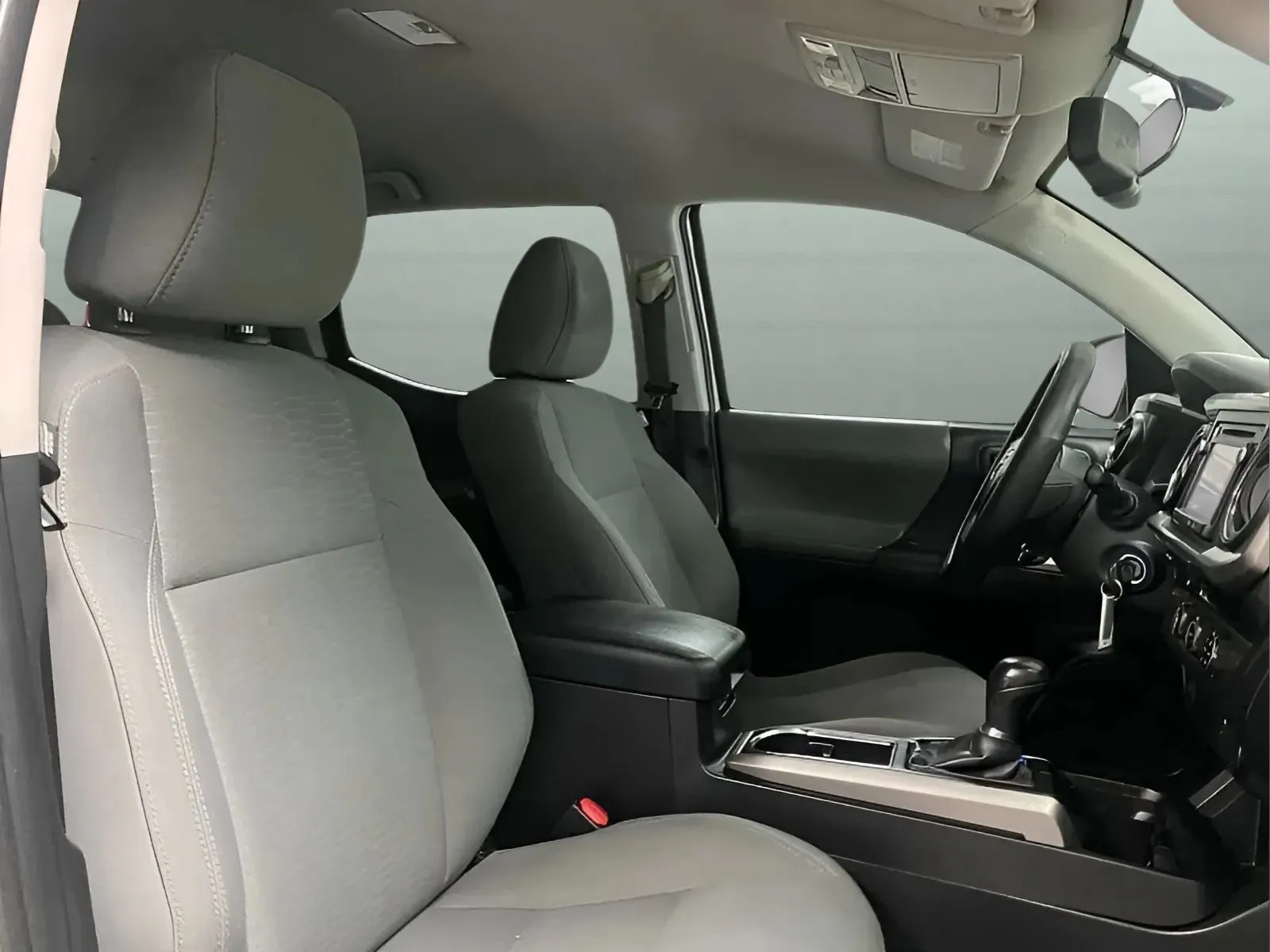 2016 Toyota Tacoma SR5 - Photo 15