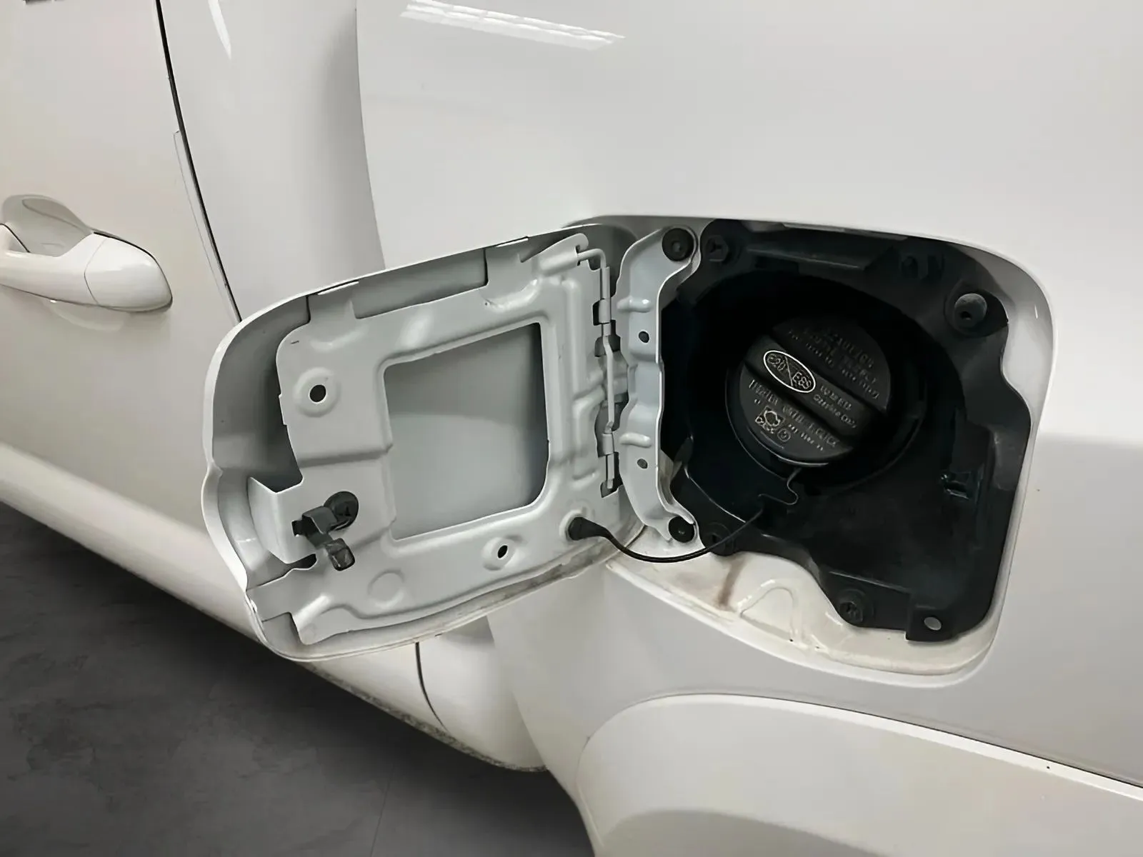 2016 Toyota Tacoma SR5 - Photo 24