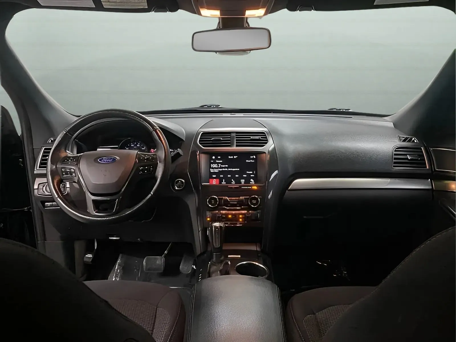 2018 Ford Explorer XLT - Photo 22