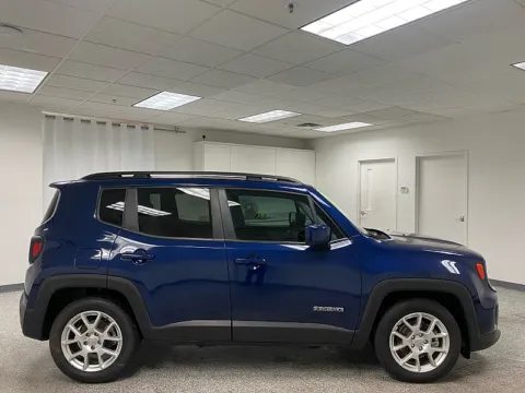 More photos of 2021 Jeep Renegade Latitude at Ideal Cars - at Broadway Rd., AZ