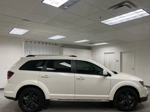 More photos of 2020 Dodge Journey Crossroad at Ideal Cars - at Broadway Rd., AZ