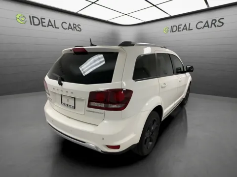 More photos of 2020 Dodge Journey Crossroad at Ideal Cars - at Broadway Rd., AZ