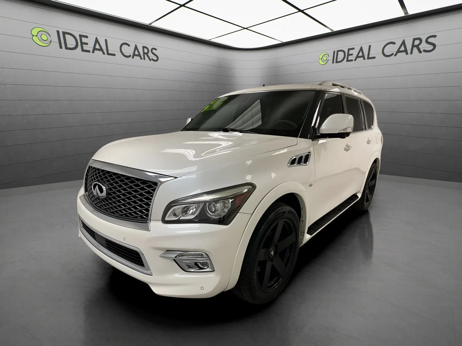 2015 INFINITI QX80 -'s photo