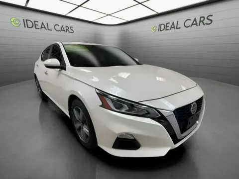 Another view of 2021 Nissan Altima 2.5 SV for sale in Mesa, AZ at Ideal Cars - at Alma School Rd