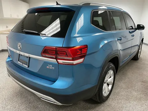 More photos of 2019 Volkswagen Atlas 3.6L V6 SE w/Technology at Ideal Cars - at Broadway Rd., AZ